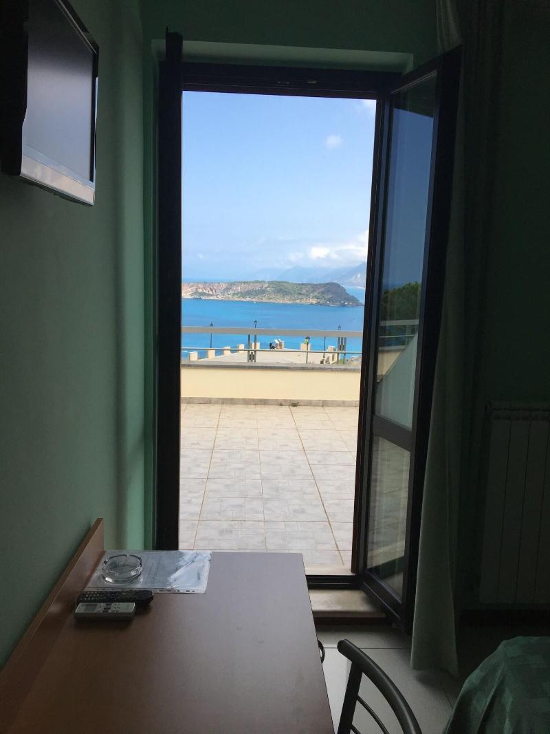 סן ניקולה ארצ'לה Hotel Villa Principe מראה חיצוני תמונה